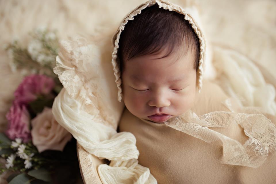 Đặt hoa trong phòng ngủ của bé